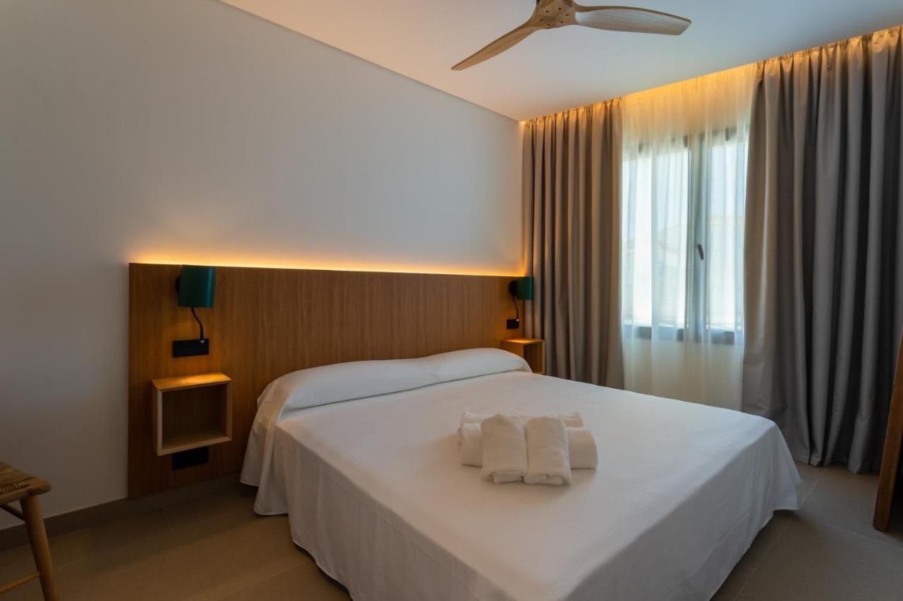 Hotel Apartamentos Hamus Conil De La Frontera Ngoại thất bức ảnh